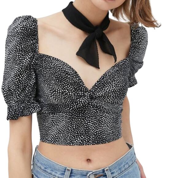 Urban Outfitters Crop Top Twist Front Puff Sleeve Black White Pattern Smocked M - Picture 1 of 7